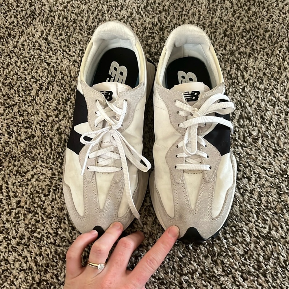 FIGS NEW BALANCE 327 women’s size 8